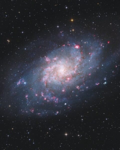 Zdjęcie przedstawiające kosmos, dokładnie M33, Galaktyki Trójkąta.