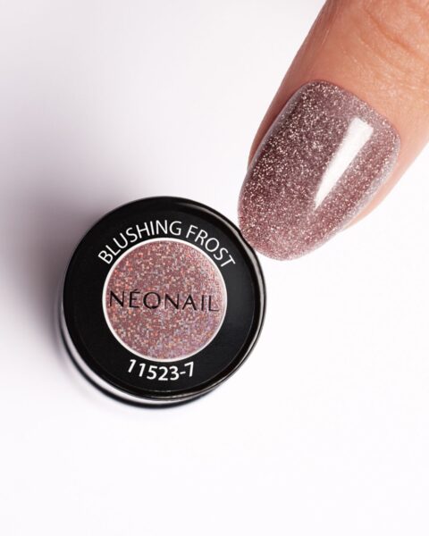 Blushing Frost – róż z rozświetleniem flash.