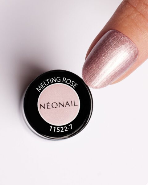 Melting Rose – perłowy róż z metalicznym połyskiem.