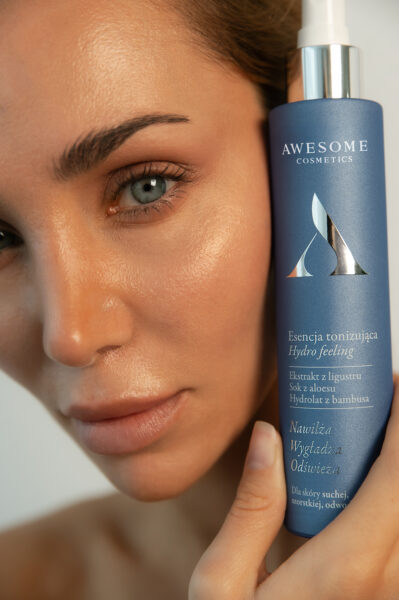 Kosmetyk do tonizacji skóry, zawierający aloes i hydrolat z bambusa od Awesome Cosmetics.