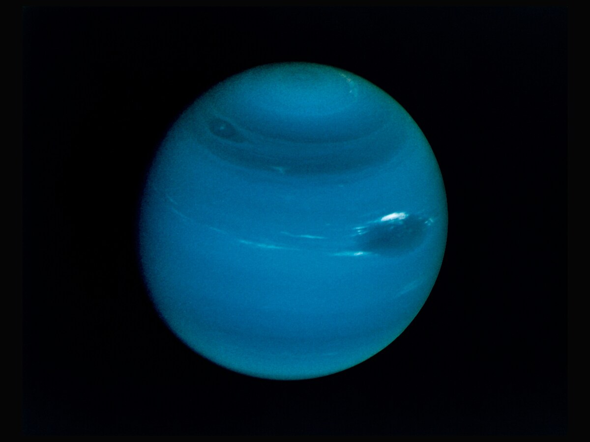 Neptun w Baranie 2025. Zdjęcie przedstawia zbliżenie na planetę Neptun. Fotografia została zrobiona przez NASA.