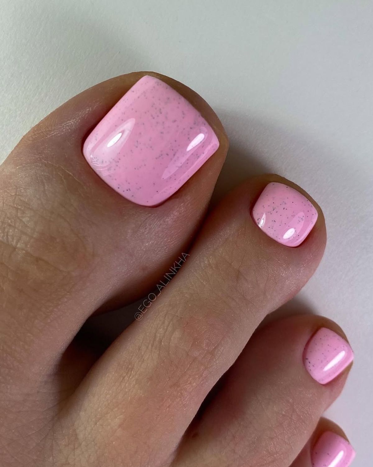 Royal pedicure w stylu księżniczek. Luksusowe stopy na wyciągnięcie… ręki. Inspiracje