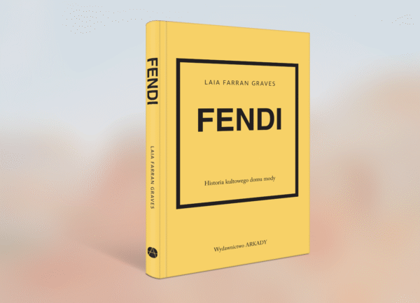 Trójwymiarowa wizualizacja książki Fendi. Historia kultowego domu mody w wydaniu twardookładkowym, w kolorze żółtym z czarnymi napisami. Publikacja jest częścią prestiżowej serii Little Book of Fashion, ukazującej historię największych marek luksusowych.