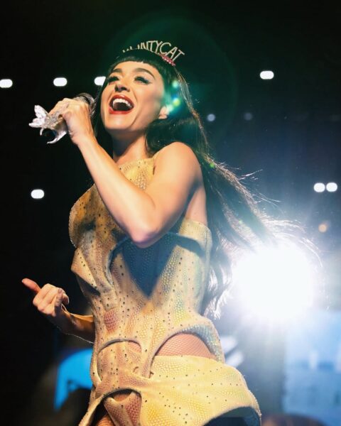 Katy Perry po dekadzie znów zagra dla polskiej publiczności. Gdzie zatrzyma się wokalistka podczas wizyty w Krakowie?