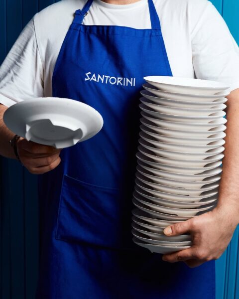 Greckie restauracje w stolicy: 6 lokali, które warto odwiedzić, gdy tęsknisz za słoneczną Grecją