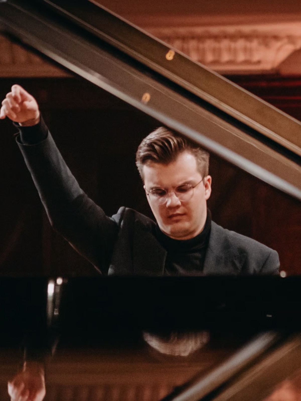Polak w finale Konkursu Chopinowskiego. Kim jest Piotr Alexewicz?