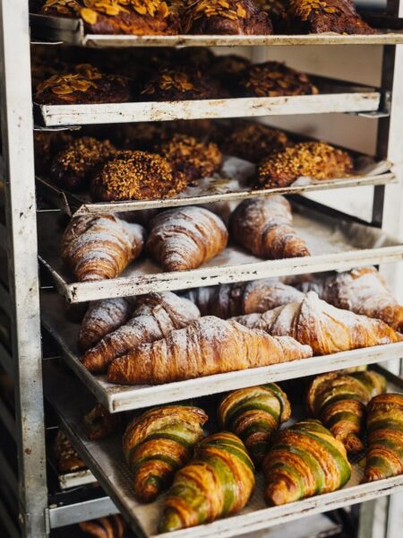 Saska Kępa pachnie kawą. Najpiękniejsze kawiarnie klimatycznej dzielnicy Warszawy