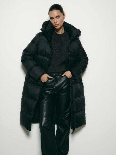 Puchowa kurtka z kapturem (reserved) – zdjęcie produktowe.