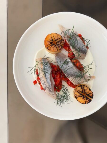 Najlepsze restauracje w Warszawie na śledzika: Ryba na talerzu