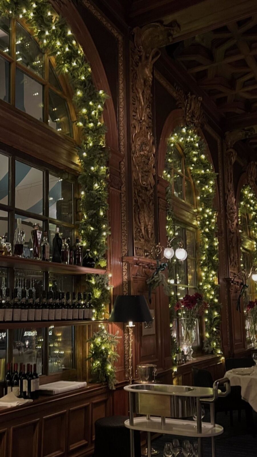 Najbardziej urokliwe kawiarnie świąteczne w Warszawie. 5 ulubionych miejsc według redaktorki mody