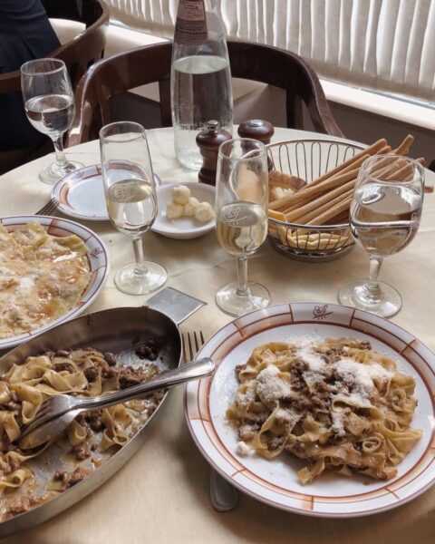 Najlepszy włoski makaron w&nbsp;Warszawie – pod&nbsp;tymi adresami pasty smakują jak wakacje we&nbsp;Włoszech