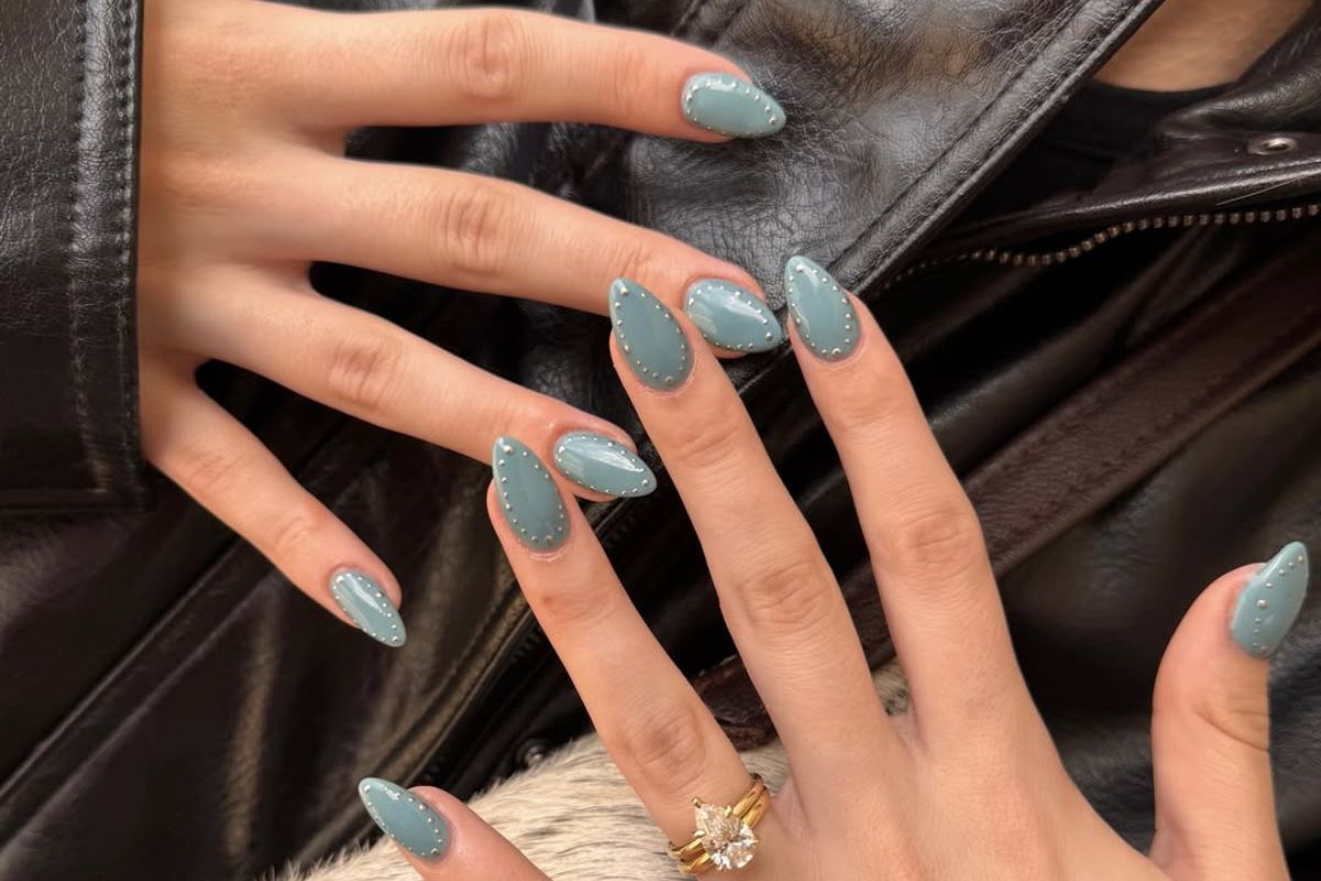 Denimowe paznokcie – manicure i pedicure z efektem jeansu to hot trend wiosny 2026