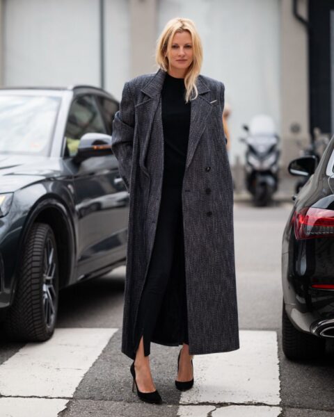 Płaszcze z lat 90., które wracają do łask – jakie kupić, by nosić kolejną dekadę?