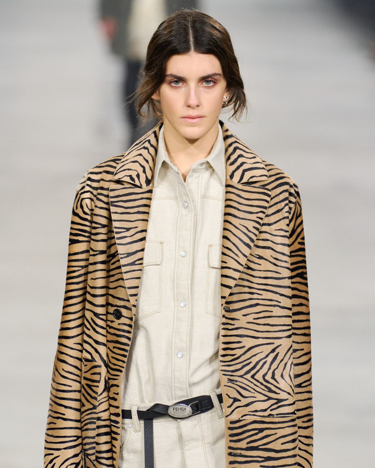 Żegnaj panterko, witaj tiger print. Najmodniejszy wzór na wiosnę 2026 wchodzi na salony