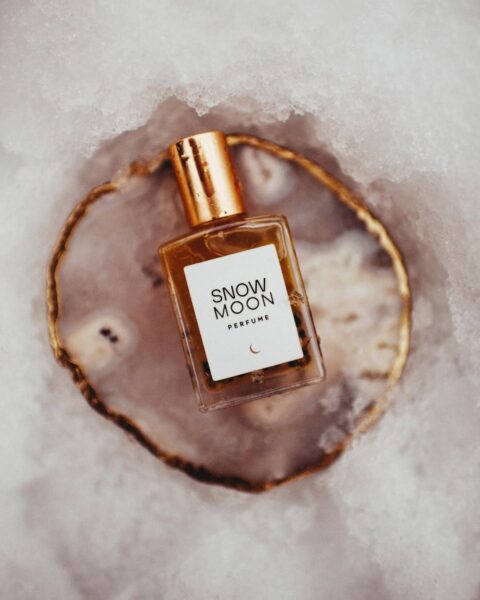 Księżycowe perfumy pachną jak noc pod gwiazdami. Ten efekt jest wręcz hipnotyzujący