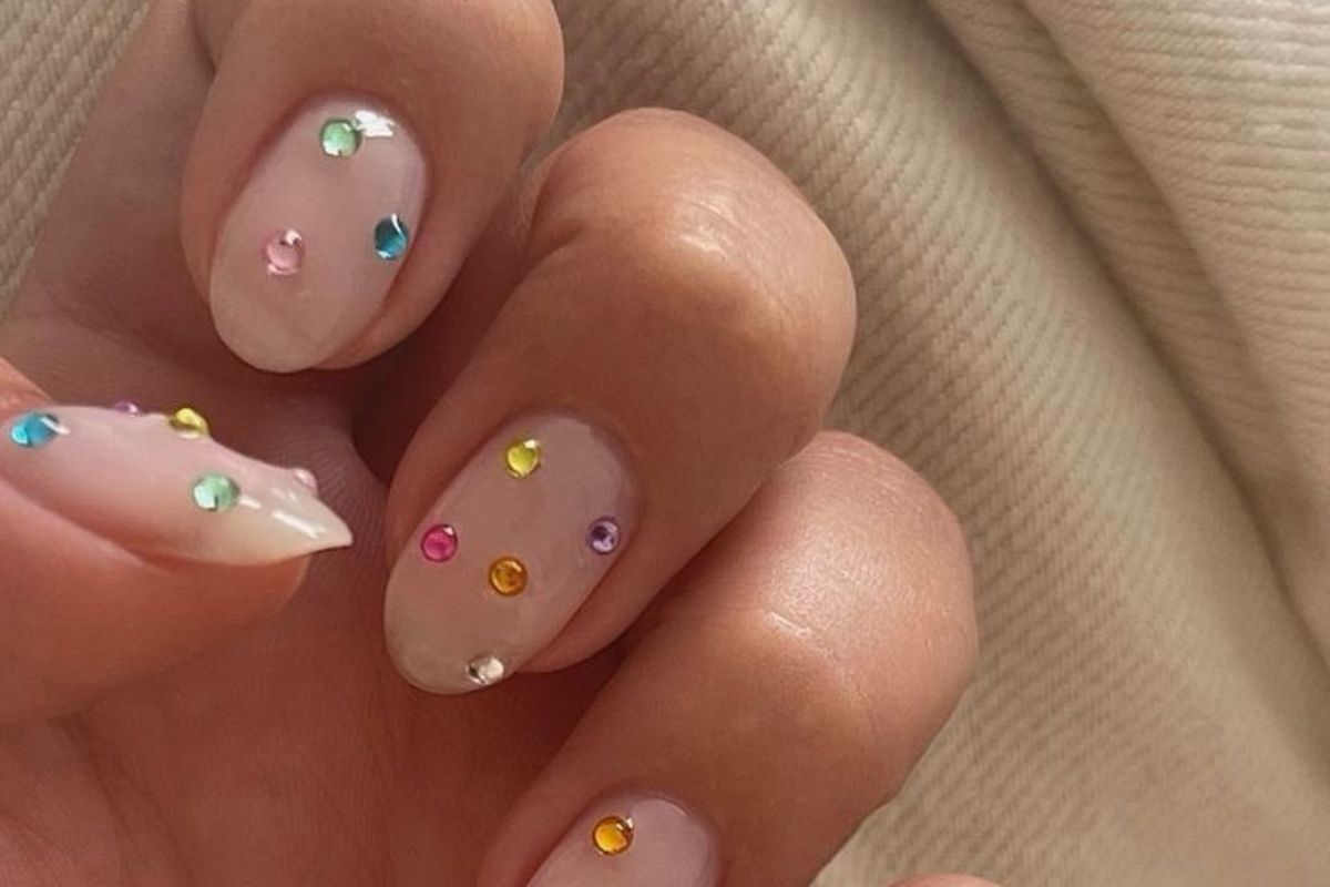 Paznokcie na lato 2026 zmieniają zasady gry. Jeden trend już dominuje w salonach manicure