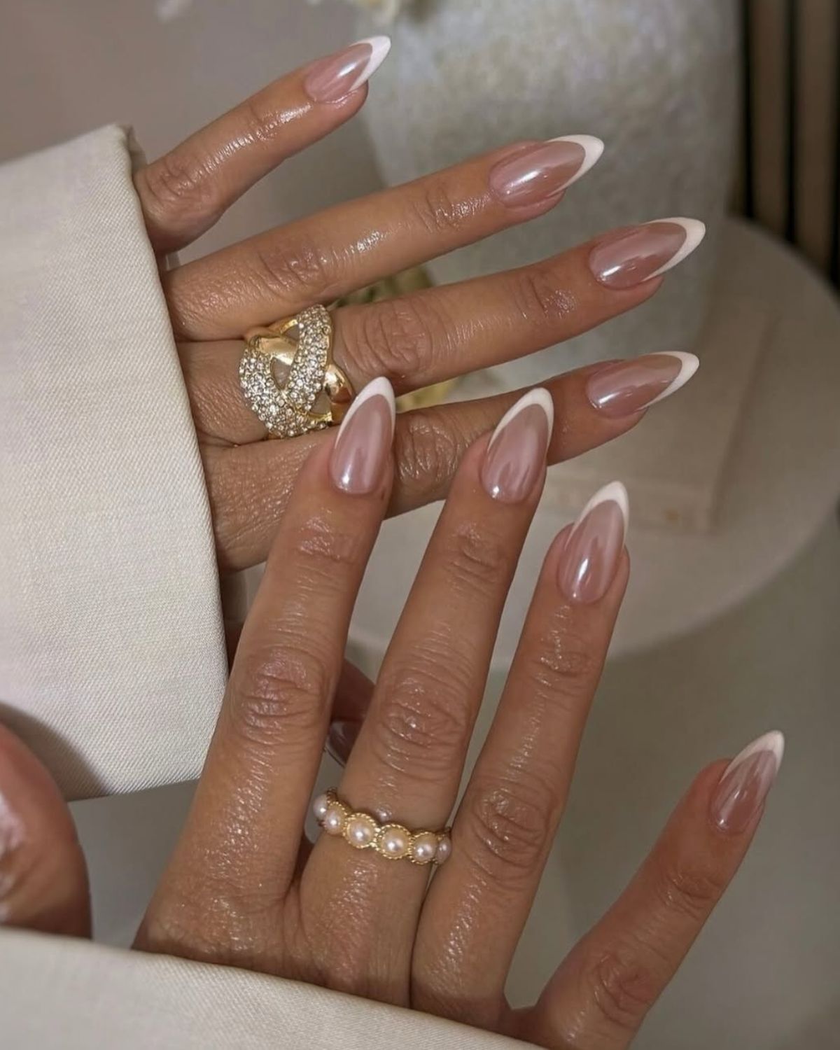 Dubajskie paznokcie znowu podbijają branżę beauty na lato 2026. Jak wyglądają i jak je zrobić?