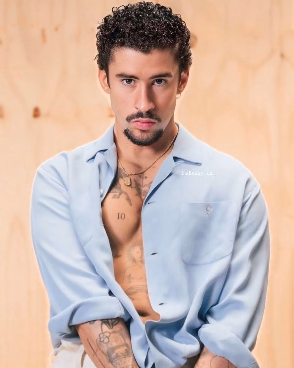 Bad Bunny przed i po – jak zmieniły się jego twarz, sylwetka i styl?