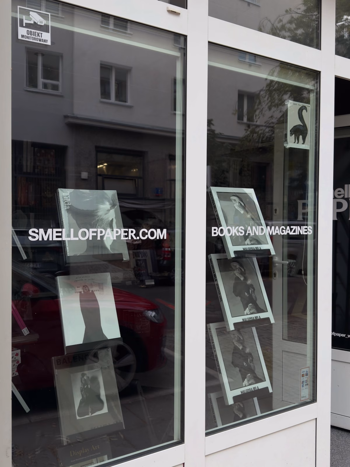 Smell of Paper: nowe miejsce w Warszawie to raj dla miłośników mody i designu. Stworzyła je znana stylistka